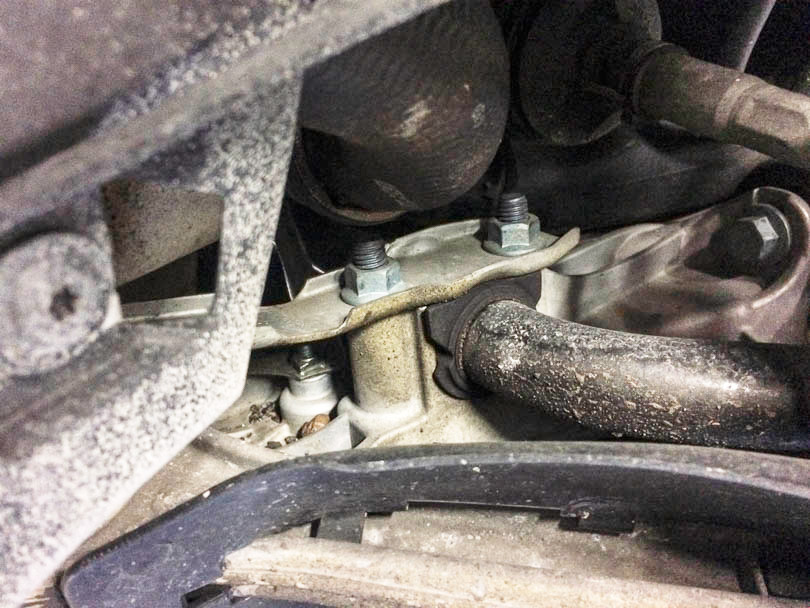 porsche-997-GT3-front-adjustable-swaybar-mount