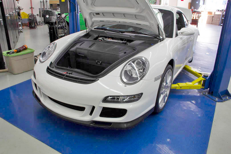 porsche-997-on-floor